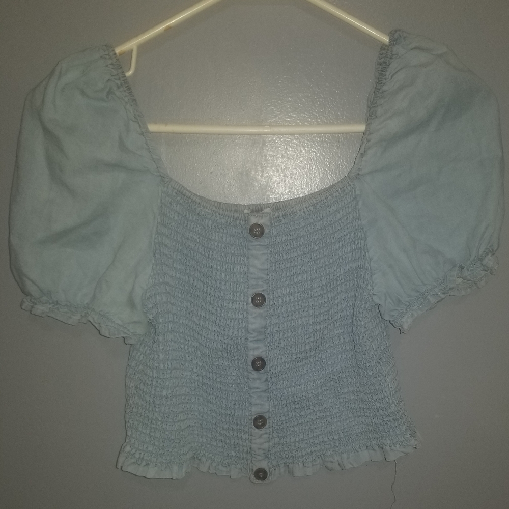 Ruffle shoulder crop M